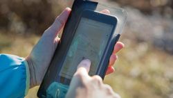 funda para movil a prueba de agua POCPAC UTILITY 2 Stealth