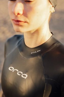 Orca Neopreno Athlex Float V2 para mujer Color Negro Rojo