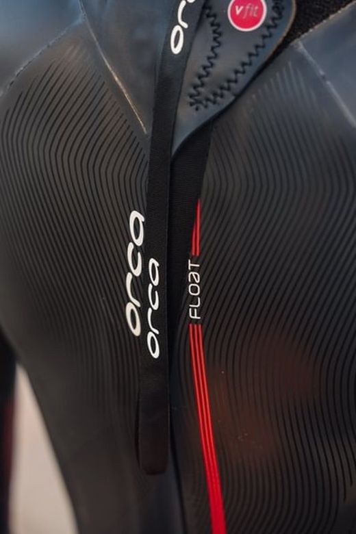 Orca Neopreno Athlex Float V2 para mujer Color Negro Rojo