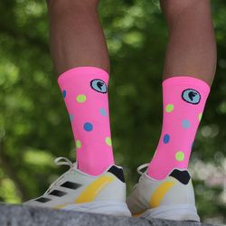 Pimiento Negro Calcetín running caña alta AMOR OBSOLETO color Rosa flúor