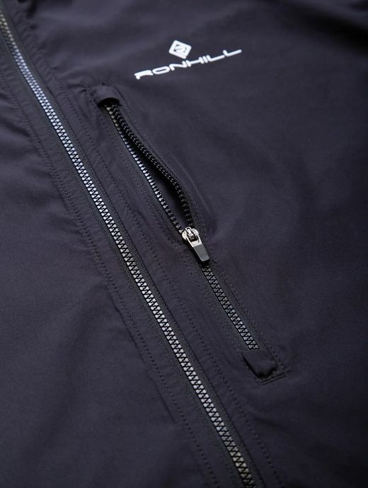 RONHILL Chaleco de running negro. Men's Core Gillet Black