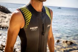 Zoggs PACER pro SHORTY Man Black/Yellow